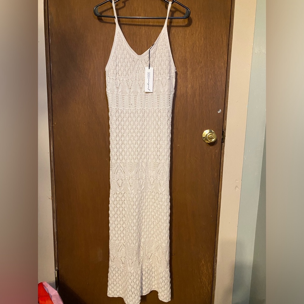 Beautiful crochet style dress 🌸  perfect for any boho girly!
